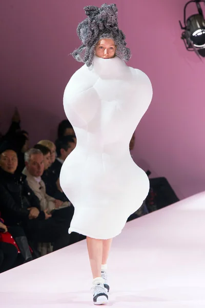 Look 2